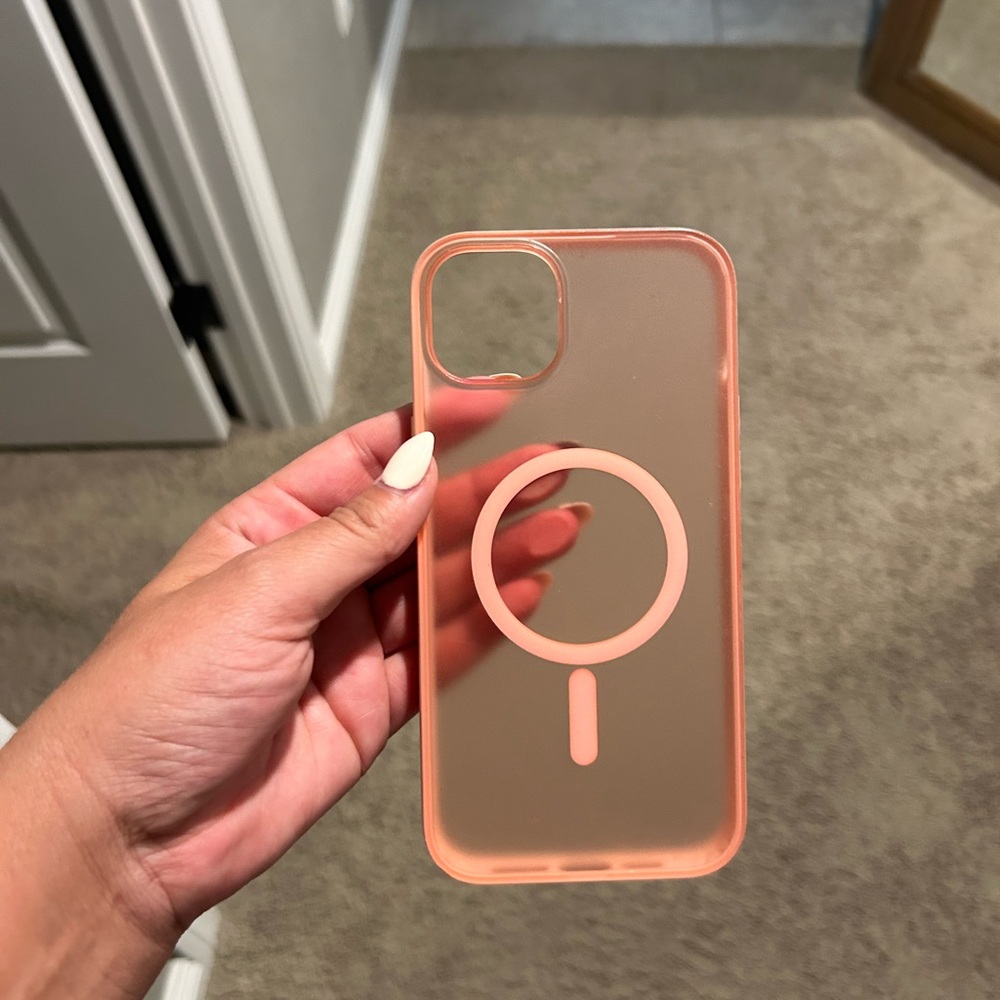 iPhone 14 Plus MagSafe case pink